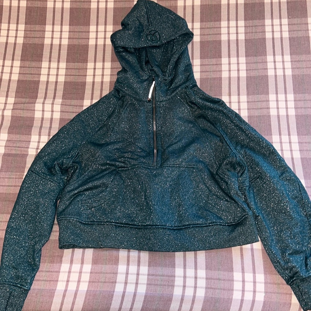 Lululemon scuba cropped hoodie. Blue/teal sparkles. Never worn! Size M/L
